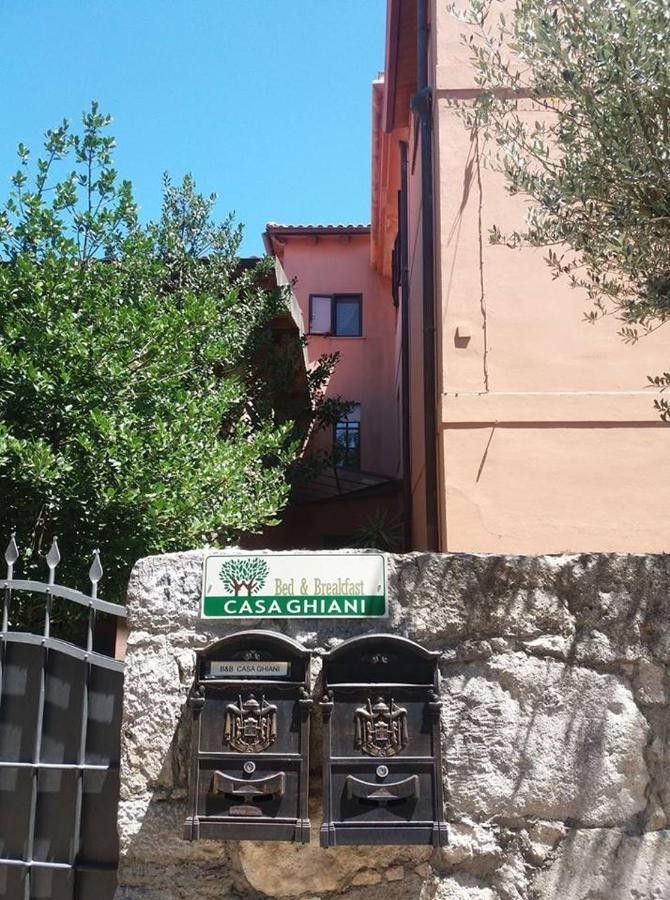 B&B Casa Ghiani Isili Buitenkant foto