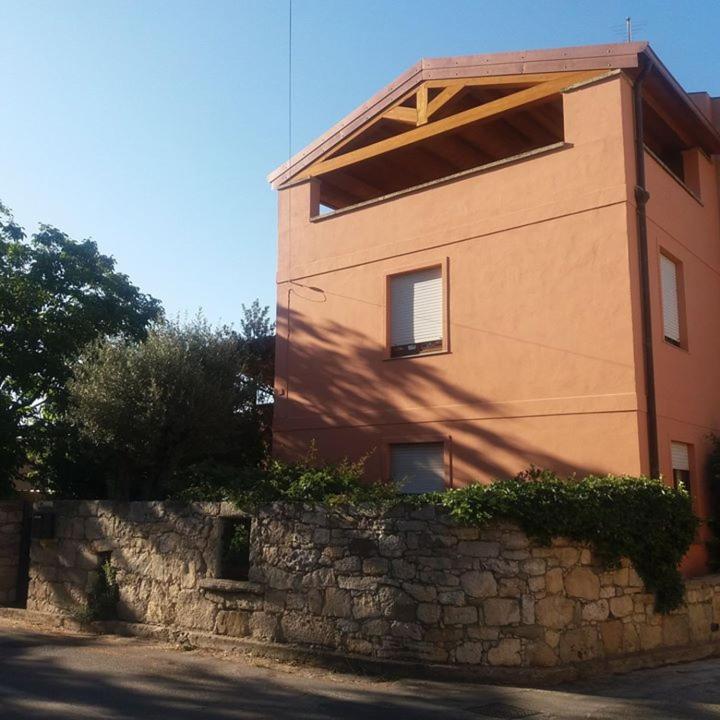 B&B Casa Ghiani Isili Buitenkant foto